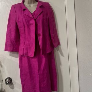 Maxmara Pink Women's dress Suit size 4-6
